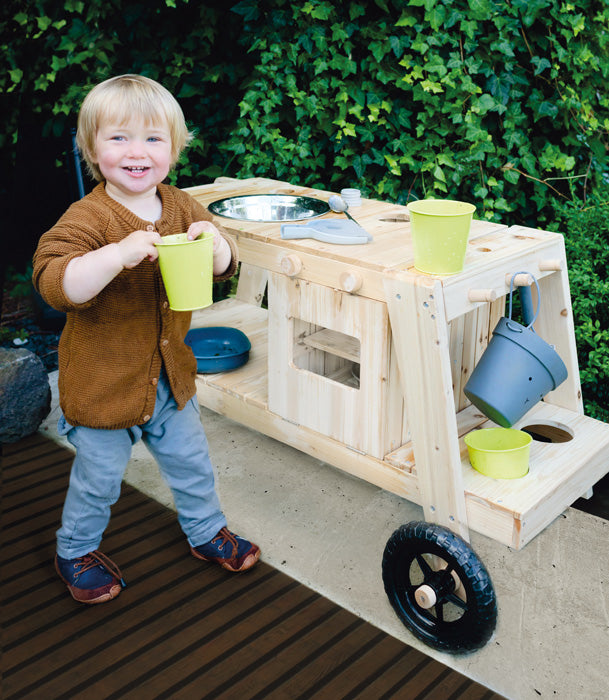 Matschküche aus Massivholz – Outdoor-Rollenspielküche für Kinder