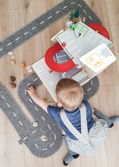 Parkhaus „Premium“ – die komplette Auto-Spielwelt aus Holz