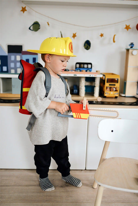 Holz-Kettensäge für Kinder – realistisches Feuerwehr-Rollenspiel