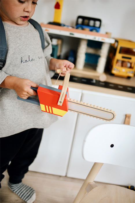 Holz-Kettensäge für Kinder – realistisches Feuerwehr-Rollenspiel