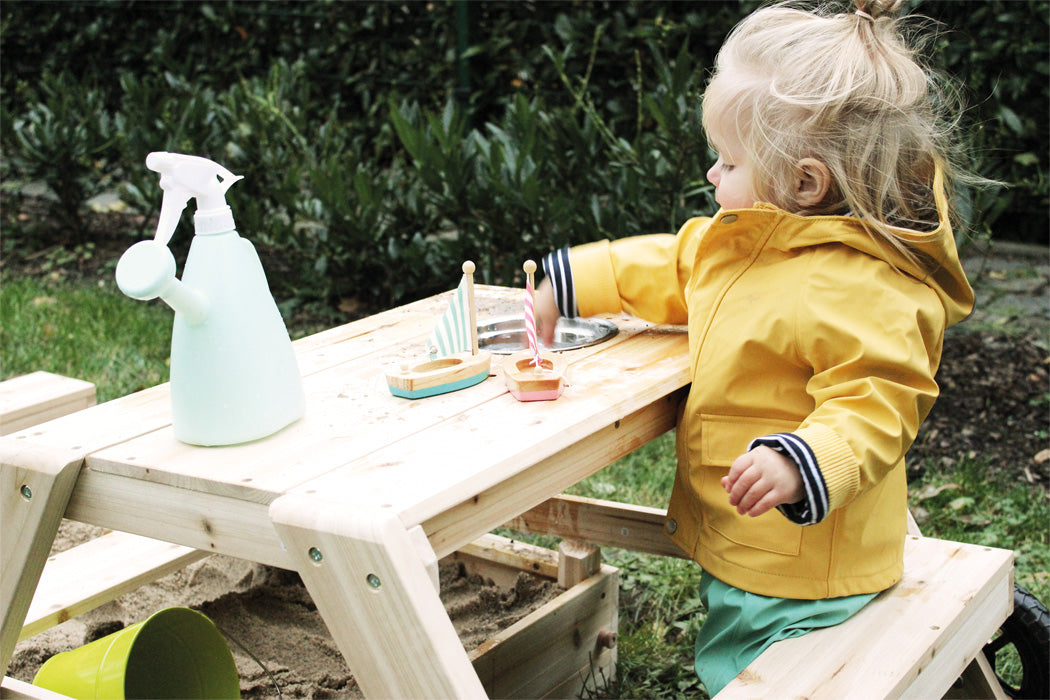 Sandkasten mit Sitzgruppe & Matschtisch – 3-in-1 Outdoor-Spielspaß