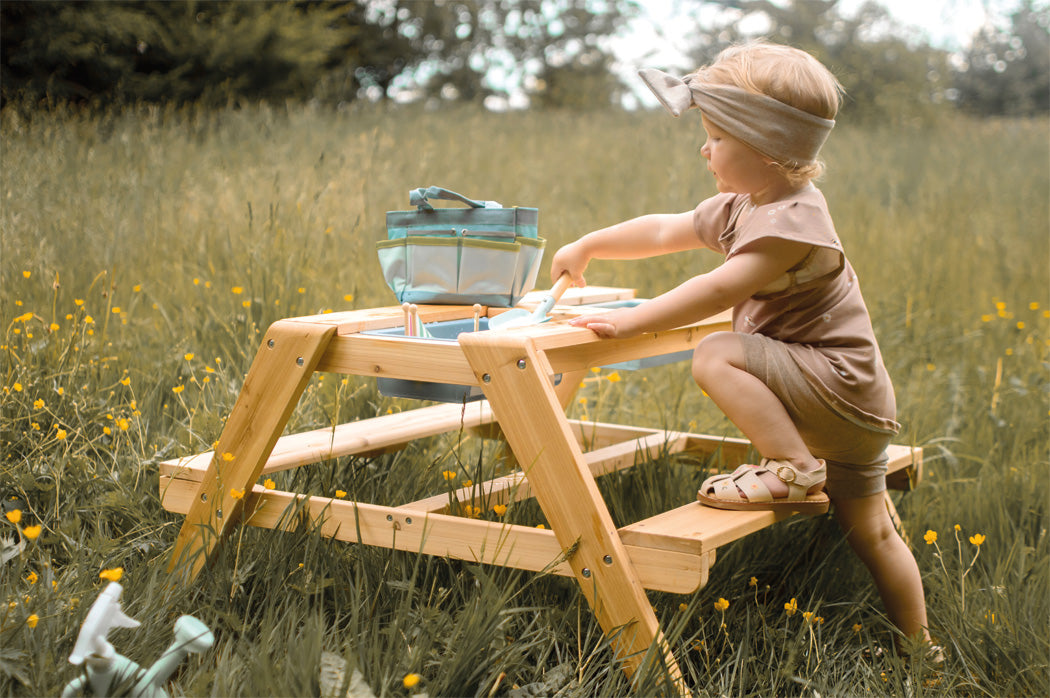 Kindersitzgruppe & Matschtisch – multifunktionaler Spielplatz für drinnen & draußen