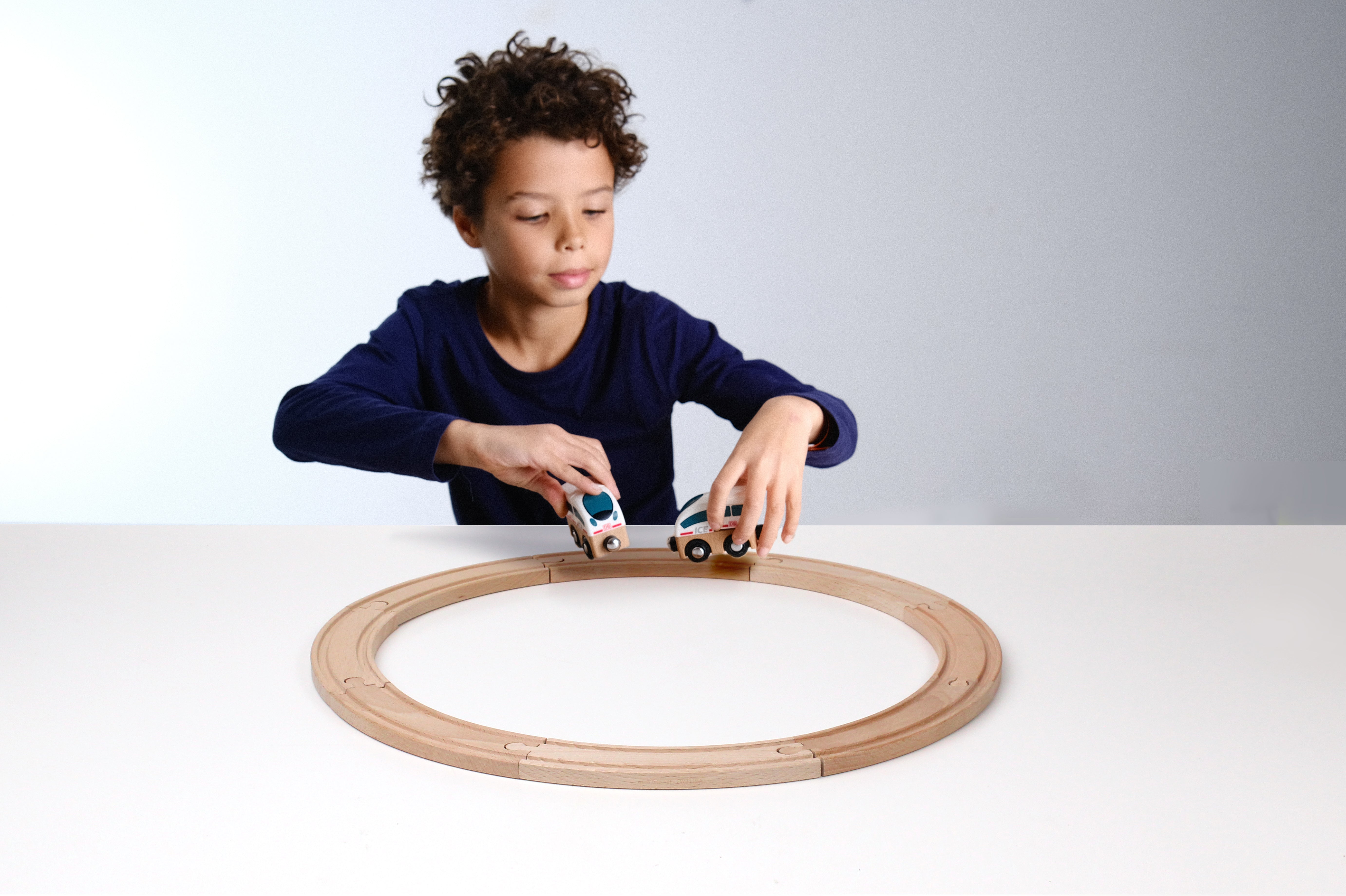 NOPPI Eisenbahn große Kurven – 8er Set Holzschienen-Zubehör