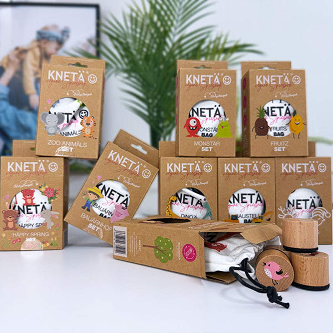 KNETÄ - Holzstempel-Set „Monstaer“ – stempelstarker Kreativspaß mit Monster-Motiven