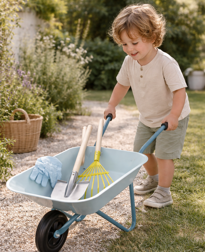 Gartenwerkzeug Set mit Schubkarre – kleine Gärtner ganz groß