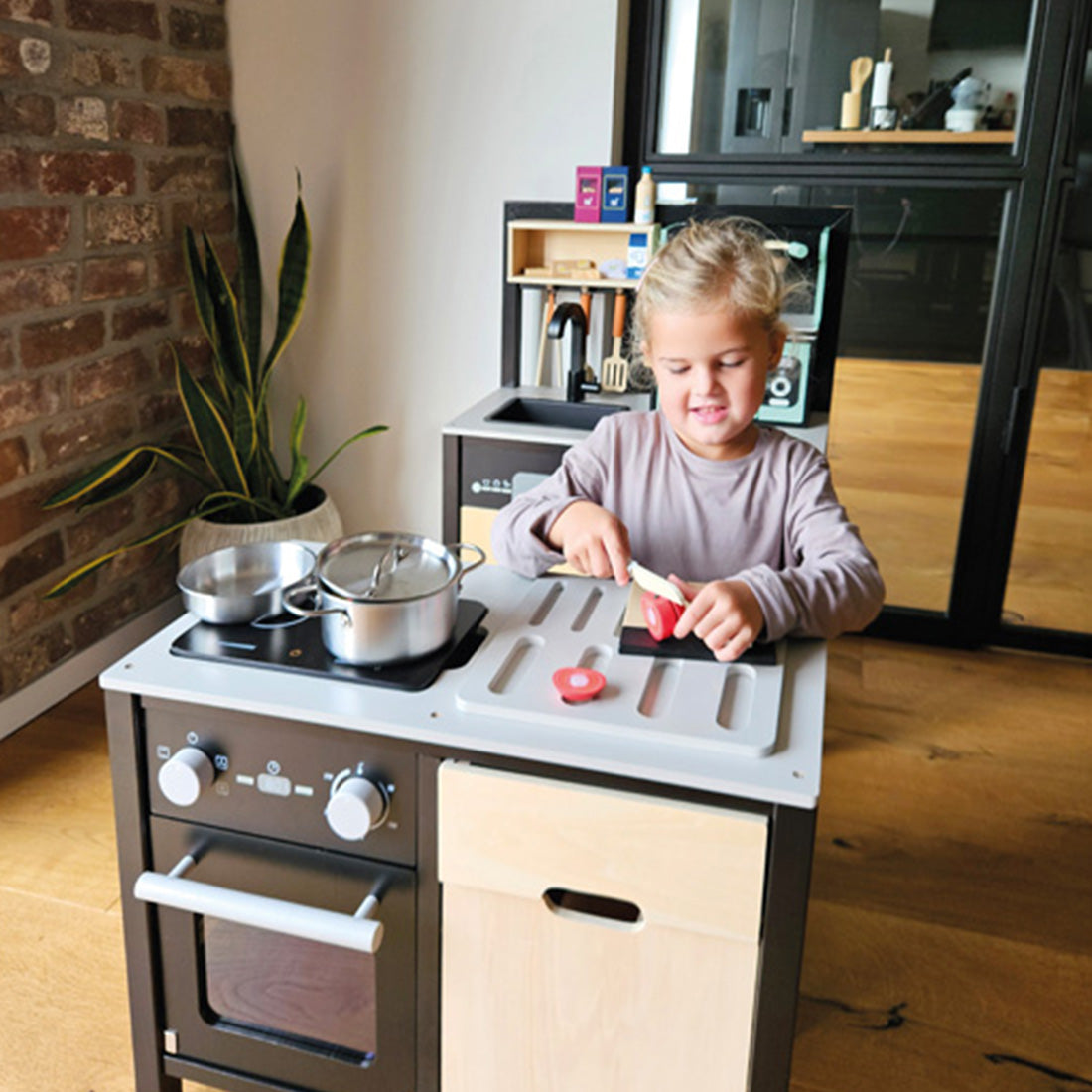 Kinderküche mit Kücheninsel "Industrial"