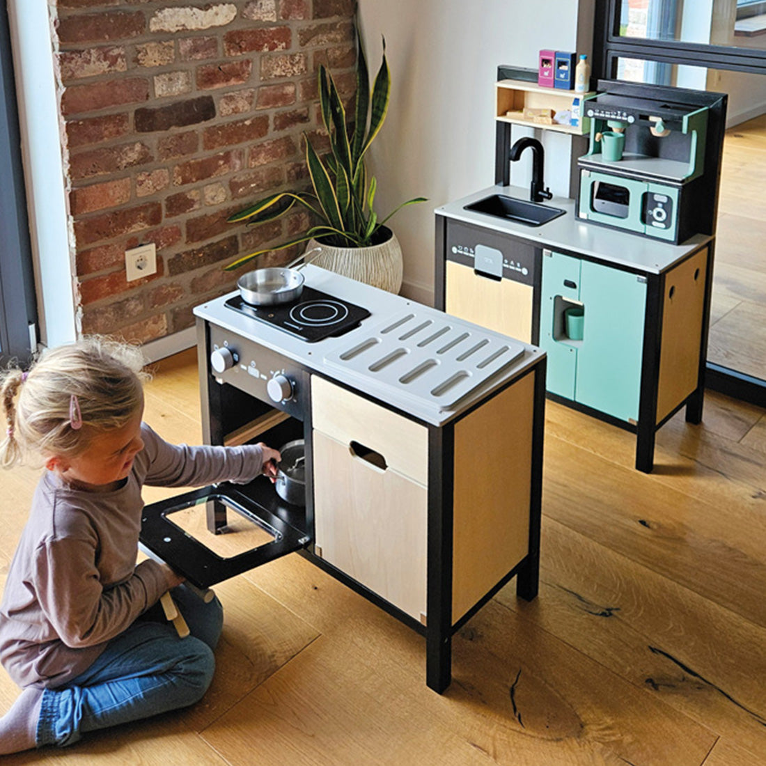 Kinderküche mit Kücheninsel "Industrial"