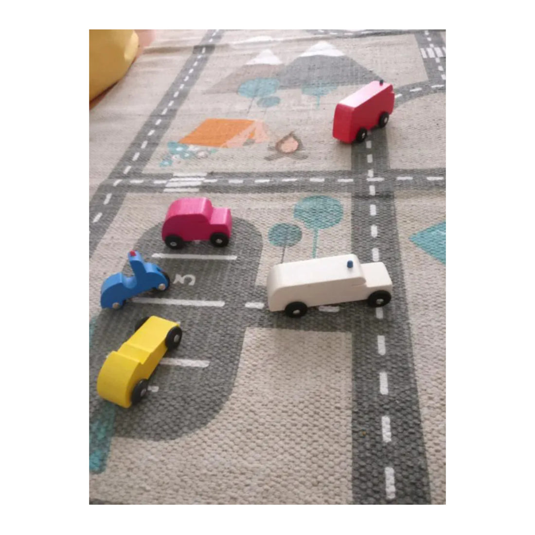 Holzauto Spielset mit 5 Fahrzeugen
